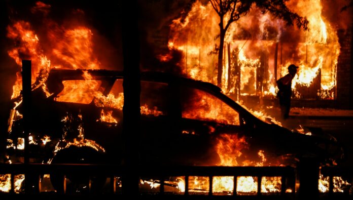 More riots, looting prompt curfews, calls for National Guard in cities, states across US