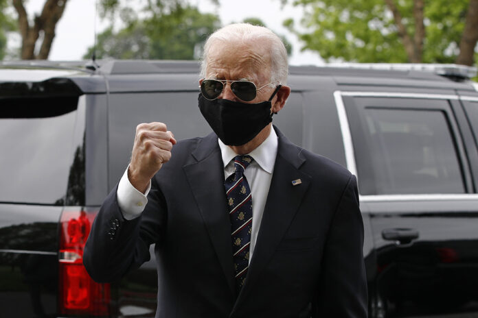 Biden visits protest site in Delaware