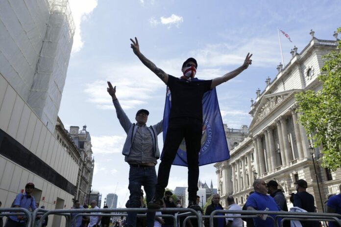 Far-Right protesters clash with police in London near defaced Churchill monument