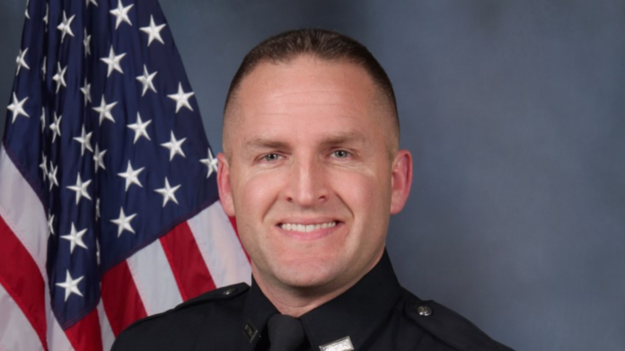Louisville police is firing officer Brett Hankison involved in Breonna Taylor shooting