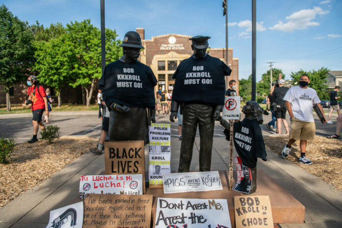 Minneapolis City Council approves measure to abolish police force