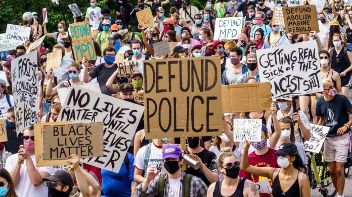 Minneapolis Council Moves To Defund Police, Establish ‘Holistic’ Public Safety Force