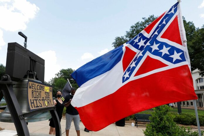 Mississippi lawmakers vote to remove Confederate battle emblem from its flag