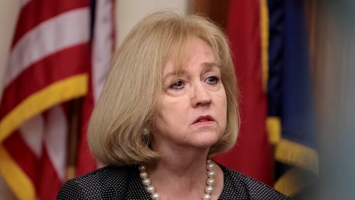 Missouri Democratic mayor accused of intimidating defund police protesters after reading names, partial add…