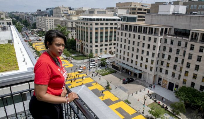Muriel Bowser, Police Union take issue with D.C. emergency police reforms