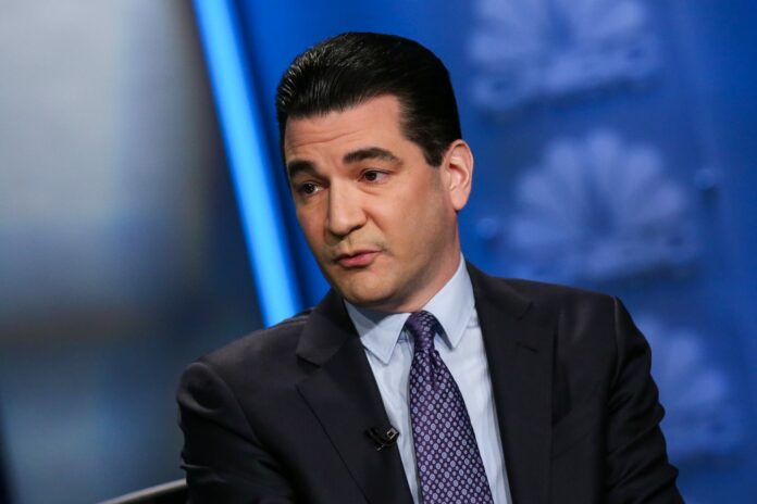 No quick fixes to stop coronavirus spikes in hot spots like Florida and Texas, Dr. Scott Gottlieb says