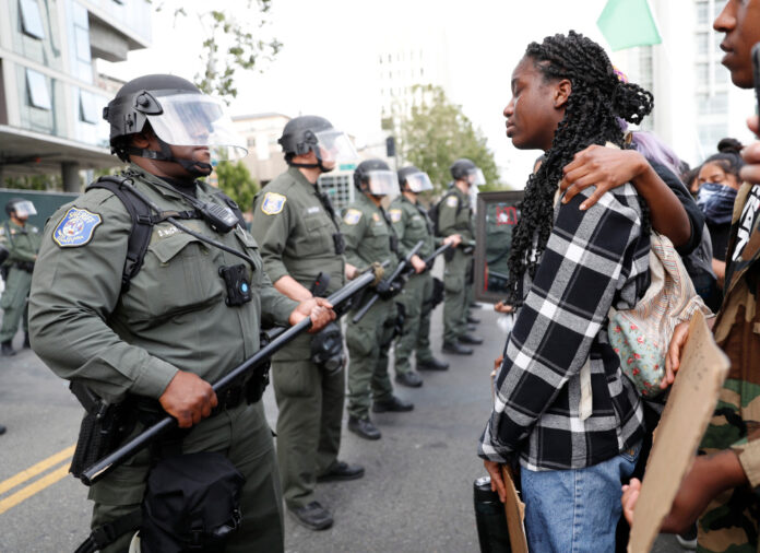 Photos Day 3: George Floyd death protests continue around the Bay Area with daytime mall looting