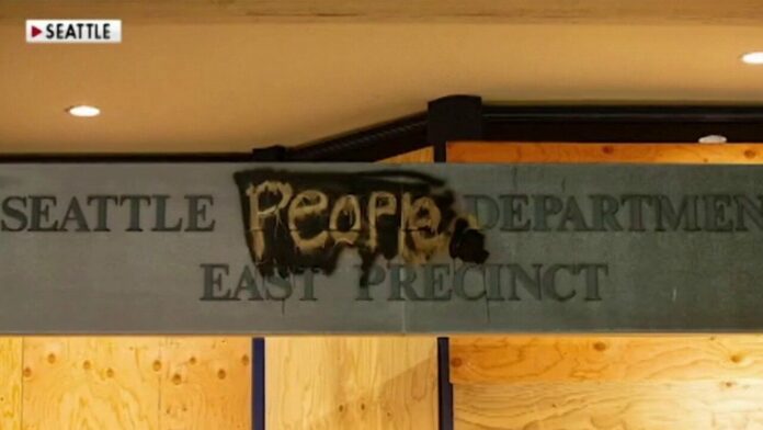 seattle-law-enforcement-experts-urge-police-to-take-back-chaz-before-its-too-late.jpg Seattle law enforcement experts urge police to take back CHAZ before it’s too late