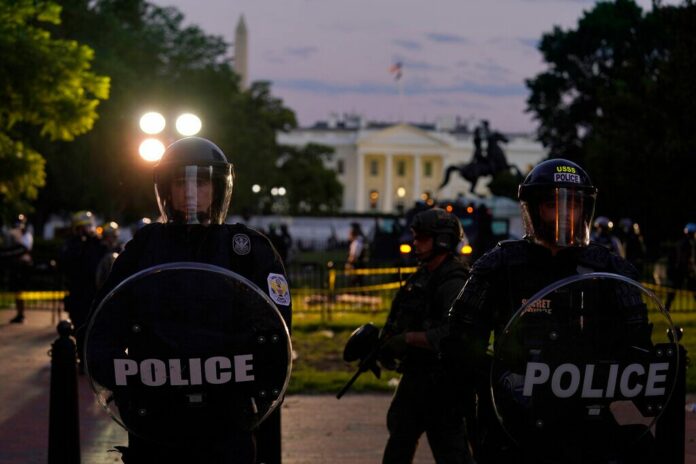 Secret Service agents wounded outside White House, car bombs feared; official says Trump was taken to bunker