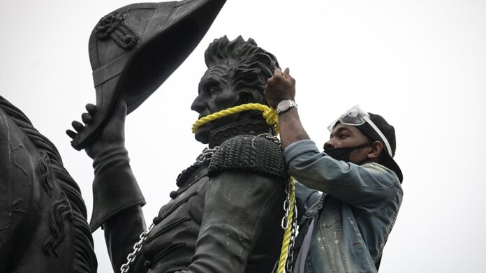 Trump promises jail time for protesters pulling down statues