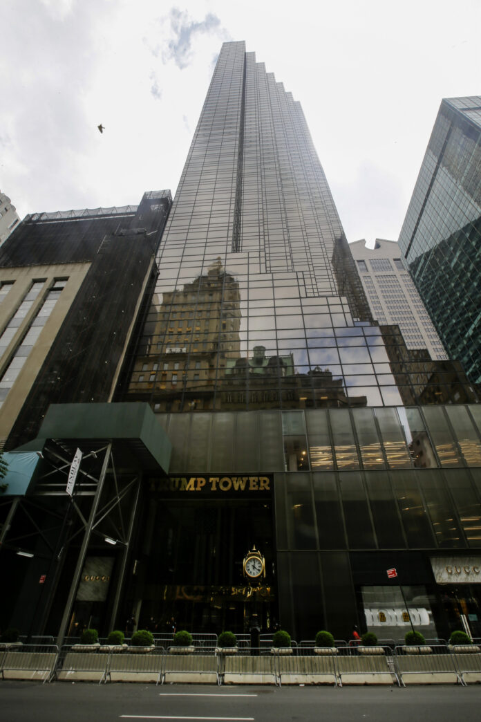 4 busted for throwing blue paint on Black Lives Matter mural outside Trump Tower