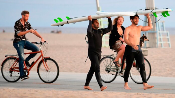 california-gov-gavin-newsom-closes-bars-indoor-operations-for-restaurants-in-19-counties-ahead-of-fourth-of-july-weekend.jpg California Gov. Gavin Newsom closes bars, indoor operations for restaurants in 19 counties ahead of Fourth of July weekend