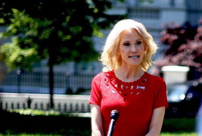 Fox News host Martha MacCallum grills Kellyanne Conway over Trump’s flip-flop on wearing face masks