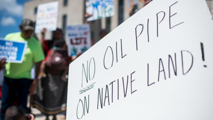 Judge orders temporary shutdown of controversial Dakota Access Pipeline