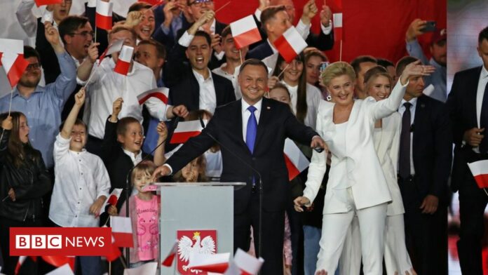 Poland’s Duda narrowly wins presidential vote