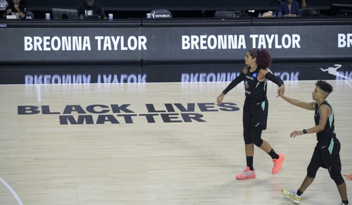 Sen. Kelly Loeffler blasts WNBA players’ walkout during national anthem playing: ‘Political stunt’