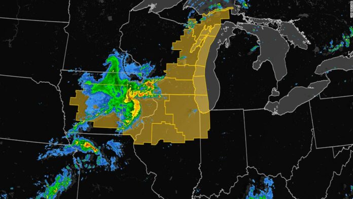 Derecho with 100 mph winds moving across the Midwest