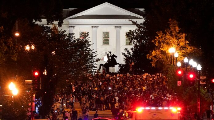 Protesters, police reportedly clash in DC after Trump’s acceptance speech