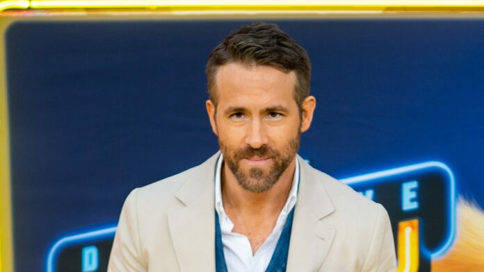 Ryan Reynolds urges young Canadians to quit partying amid COVID-19 pandemic: ‘Don’t kill my mom!’