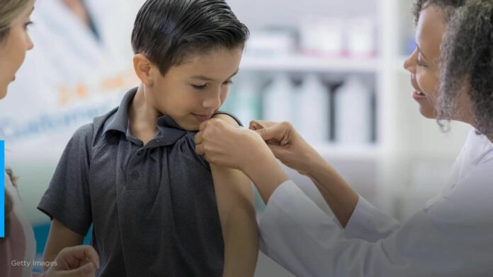 U.S. officials say pharmacists can administer childhood shots