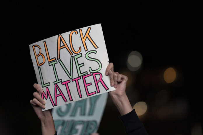 Breonna Taylor protester threatens to ‘knock out’ Florida diner