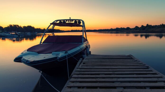 Man gets thrown from boat after marriage proposal fail in viral video