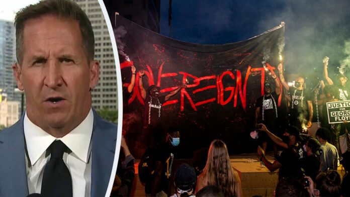 Mike Tobin describes seeing rioters ‘pre-party in the parking lot’ before ‘big show of destruction’