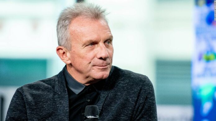 NFL legend Joe Montana tussles with woman who attempted to kidnap his grandchild, police say