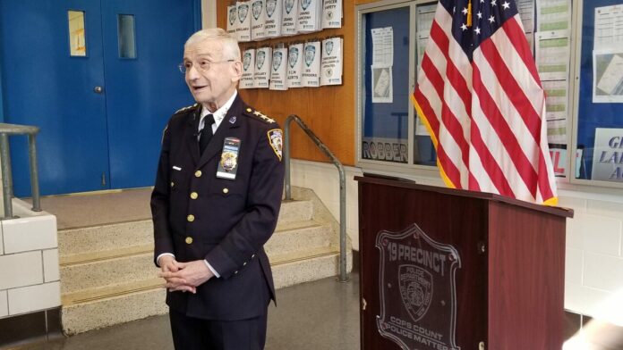 NYPD Chief Chaplain Rabbi Alvin Kass victim of attempted mugging and assault on UWS: report