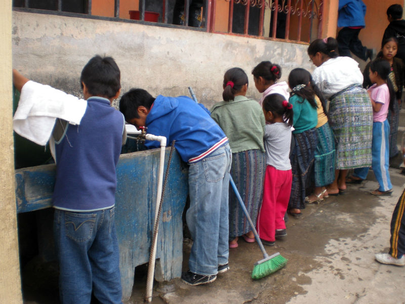 Escuela Official Urbana Mixta Pablo Garzona Napoles Water Project – Guatemala
